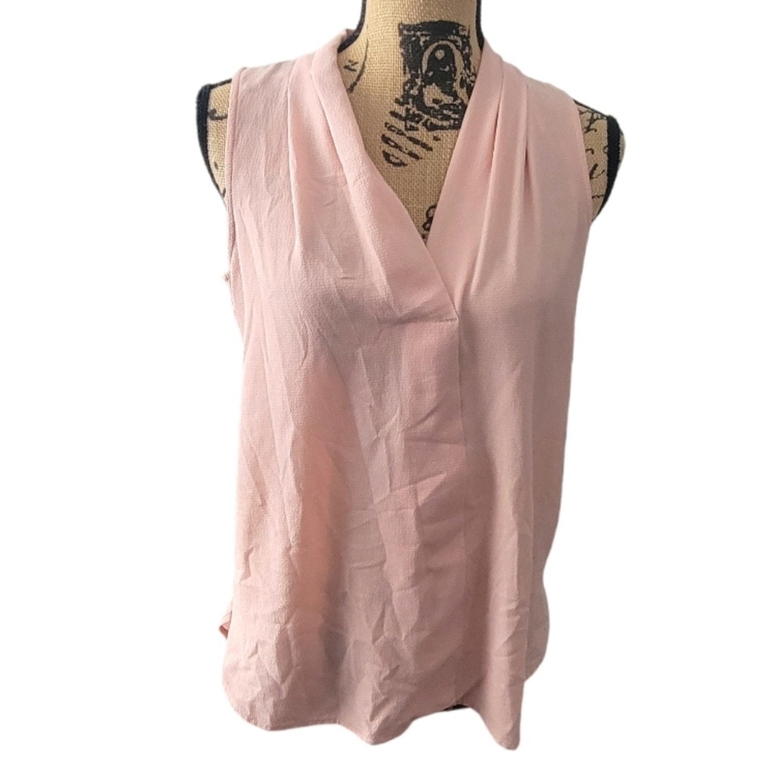 Xs Vince Camuto Textured Pink Sleeveless V-Neck Blouse Pleated Shoulders